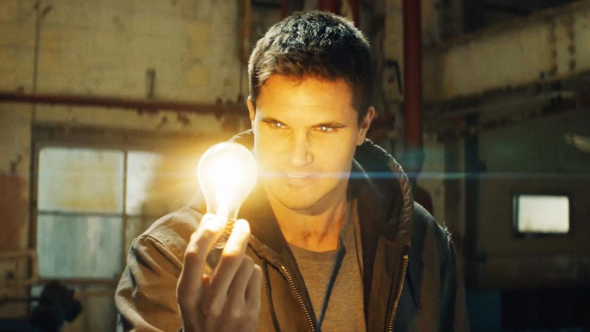 Poster for Code 8 (2019)