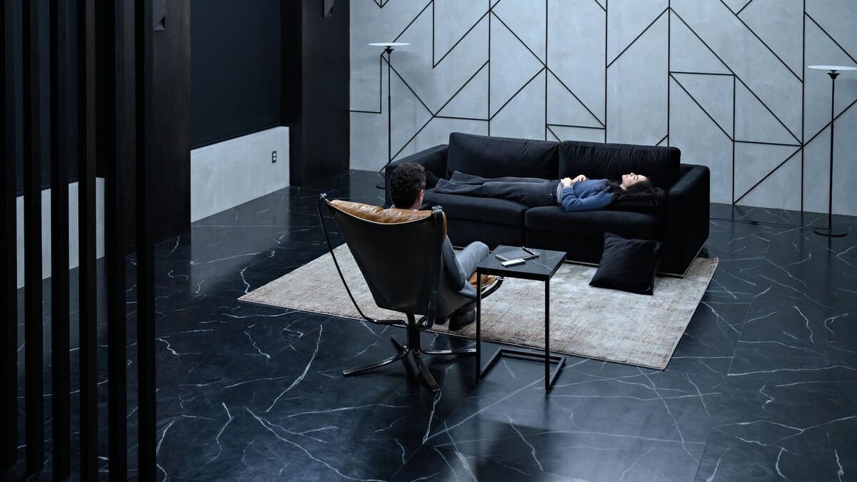 Poster for Hypnotic (2021)