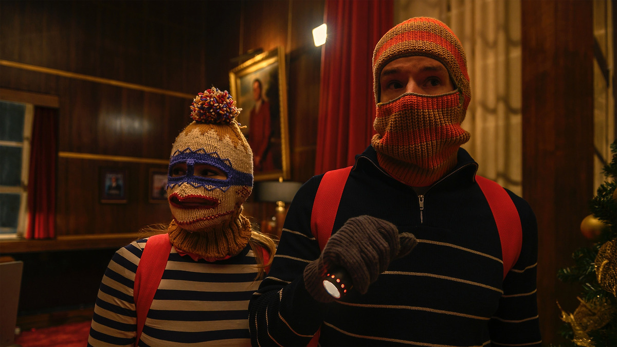 Poster for Jingle Bell Heist (2025)