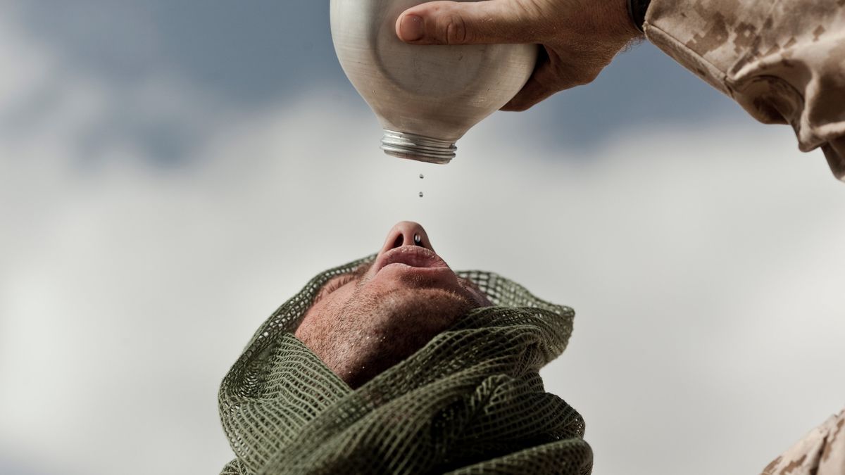 Poster for Mine (2016)