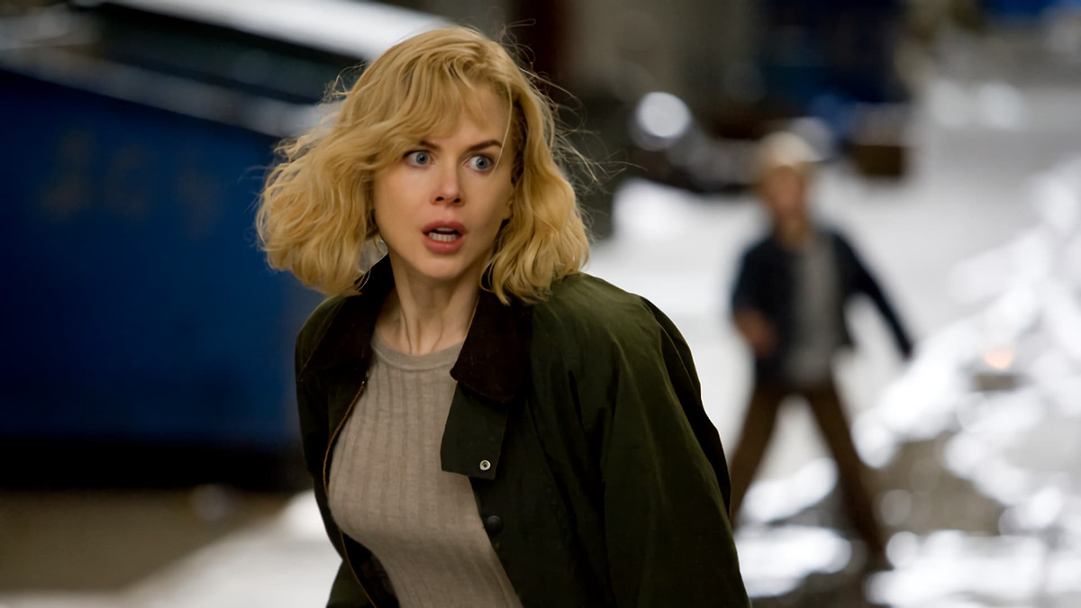 Poster for The Invasion (2007)